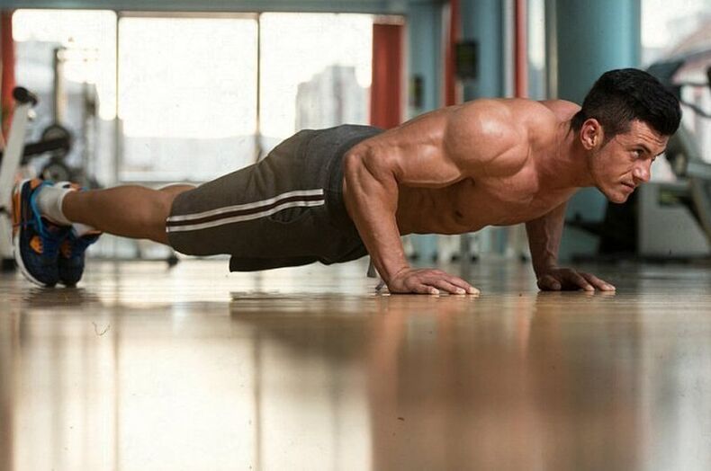Untuk meningkatkan libido, cukup melakukan beberapa push-up dari lantai. 